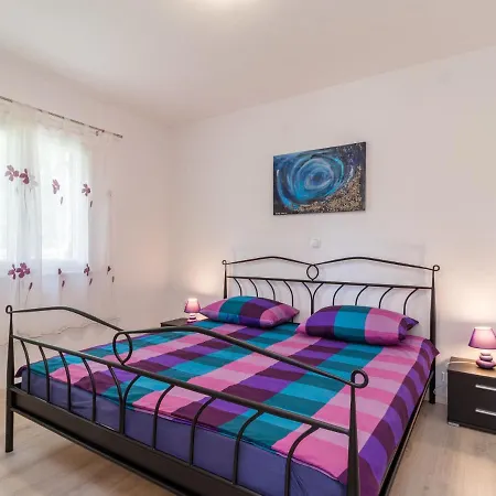 Holiday home Marina - Lbn411 By Interhome