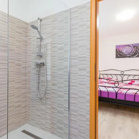 Holiday home Marina - Lbn411 By Interhome