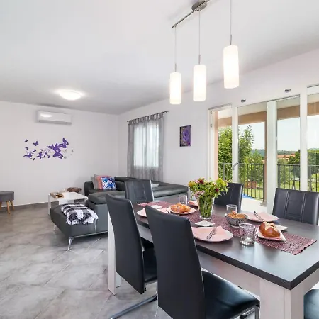 Vakantiehuis Marina - Lbn411 By Interhome