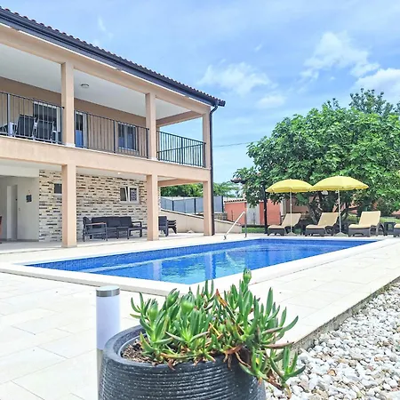 בית נופש Marina By Interhome *